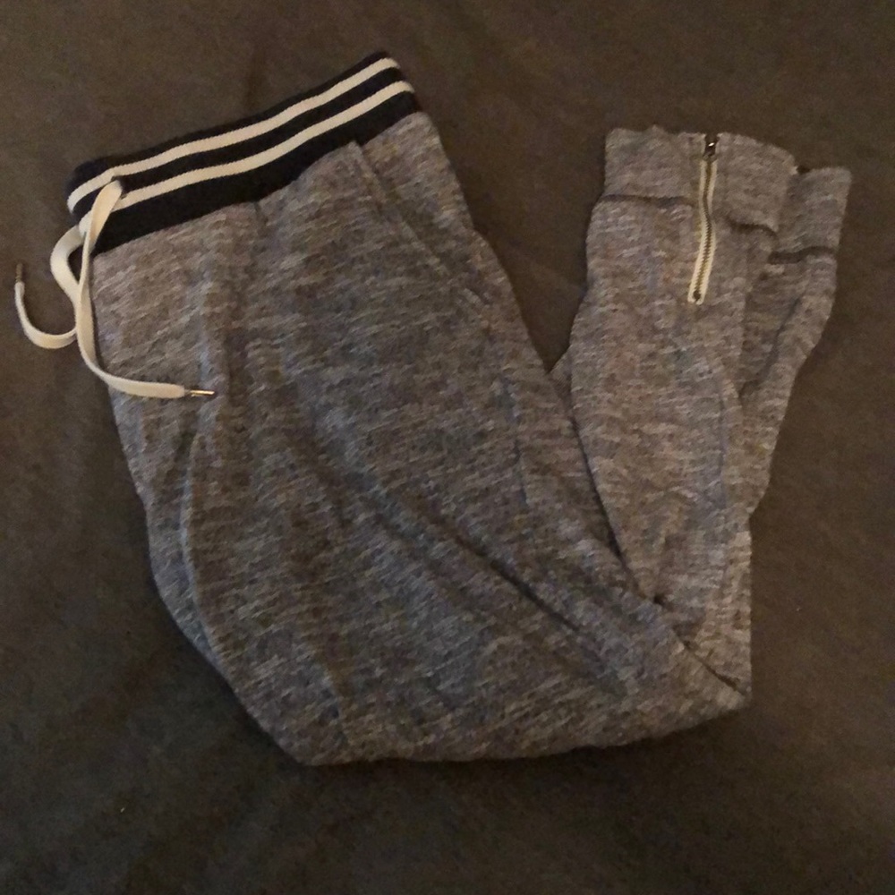 AEO jogger